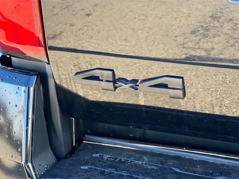 Certified 2025 Toyota Tacoma TRD Off-Road image 29