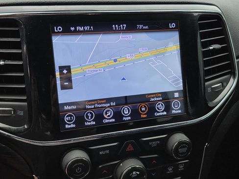 Used 2019 Jeep Grand Cherokee Altitude RWD image 10