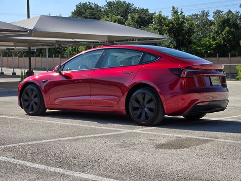 Used 2025 Tesla Model 3 Long Range AWD/4WD image 5
