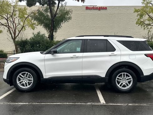 New 2026 Ford Explorer Active image 5