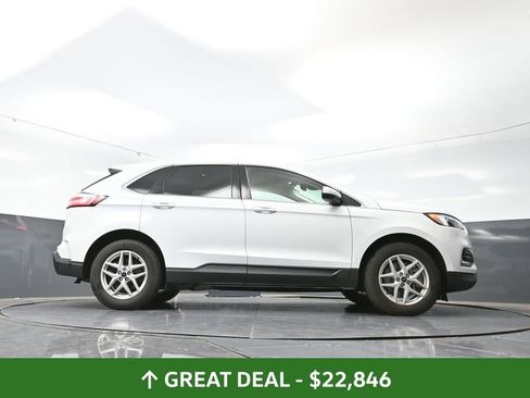 Used 2024 Ford Edge SEL image 51