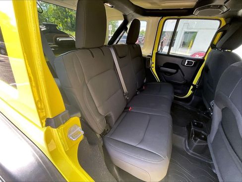 Used 2022 Jeep Wrangler Unlimited Sport AWD/4WD image 19