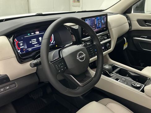 New 2026 Nissan Pathfinder SL AWD/4WD image 16