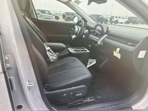 Used 2026 Hyundai Ioniq 5 SEL image 9