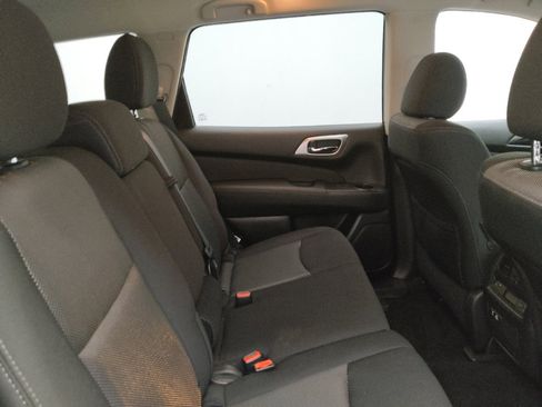 Used 2020 Nissan Pathfinder SV AWD/4WD image 19