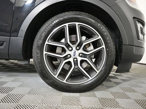 Used 2016 Ford Explorer Sport w/ Equipment Group 401A AWD/4WD image 11