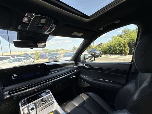 Used 2024 Hyundai Palisade Calligraphy FWD image 11