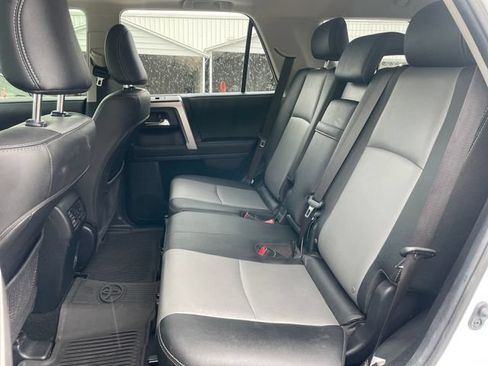 Used 2024 Toyota 4Runner SR5 Premium w/ Moonroof Package AWD/4WD image 18