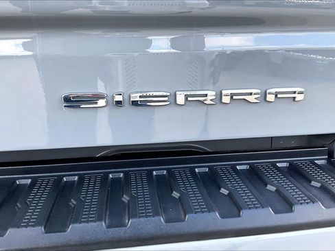 Used 2024 GMC Sierra 1500 Denali w/ Denali Reserve Package AWD/4WD image 10