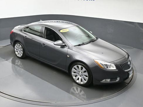 Used 2011 Buick Regal CXL Turbo w/ TO7 Preferred Equipment Group FWD image 3