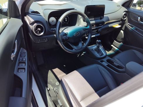 Used 2023 Hyundai Kona Limited FWD image 18