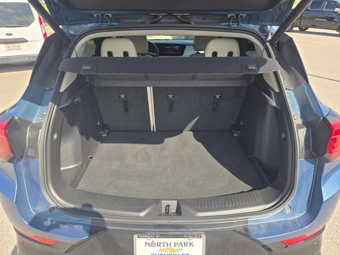 Certified 2025 Buick Encore GX Sport Touring w/ Experience Buick Package FWD image 23