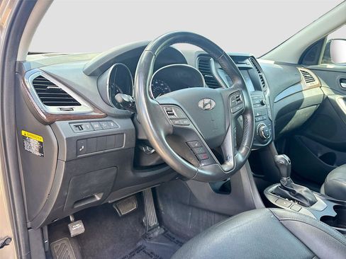 Used 2017 Hyundai Santa Fe Sport 2.0T FWD image 9