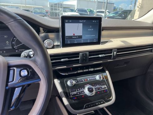 Used 2020 Lincoln Corsair FWD w/ Premium Package image 11