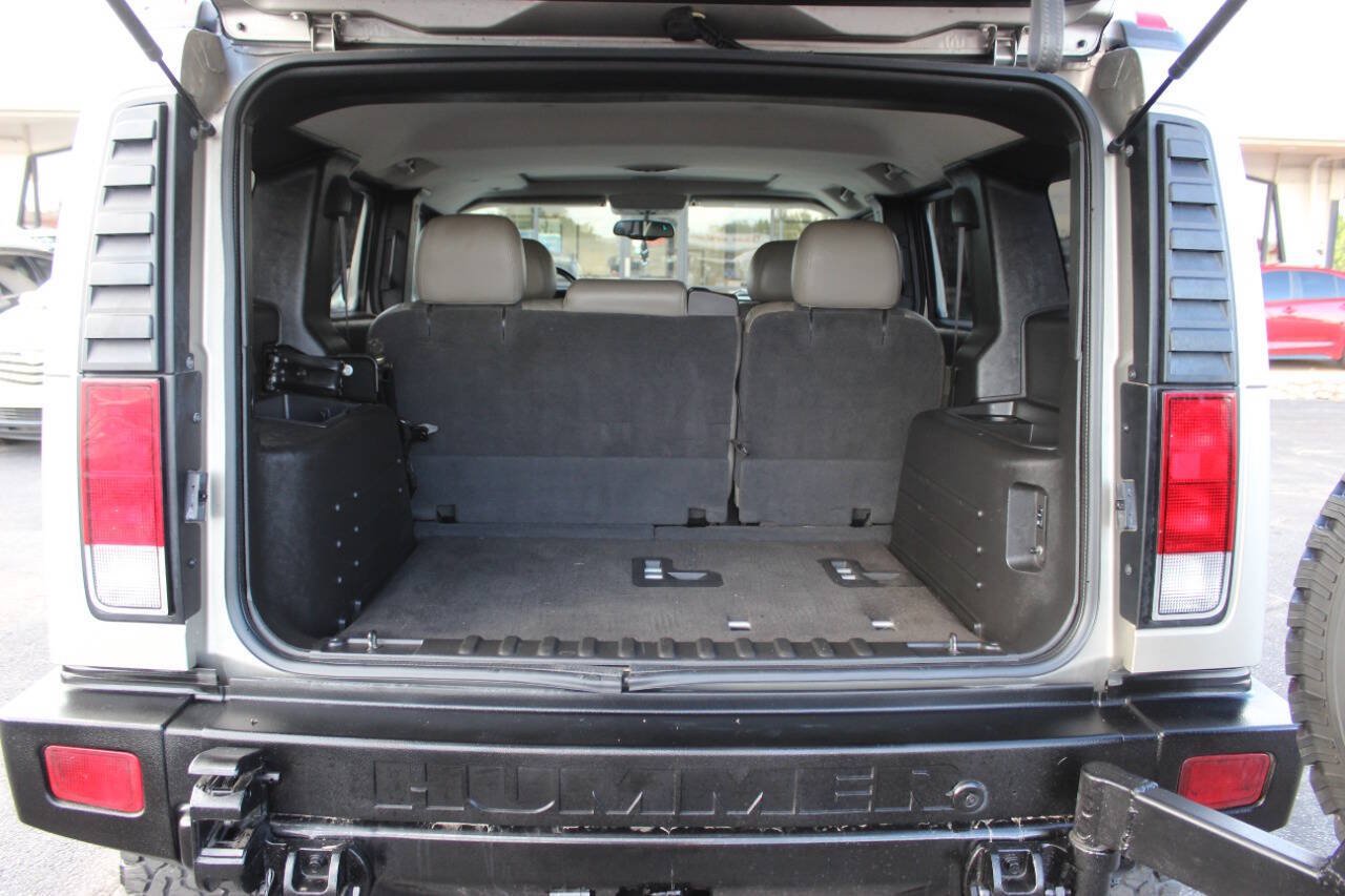 Used 2005 HUMMER H2 w/ Preferred Equipment Group AWD/4WD image 13