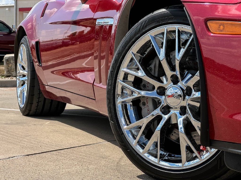 Used 2011 Chevrolet Corvette Grand Sport w/ Preferred Equipment Group RWD image 9