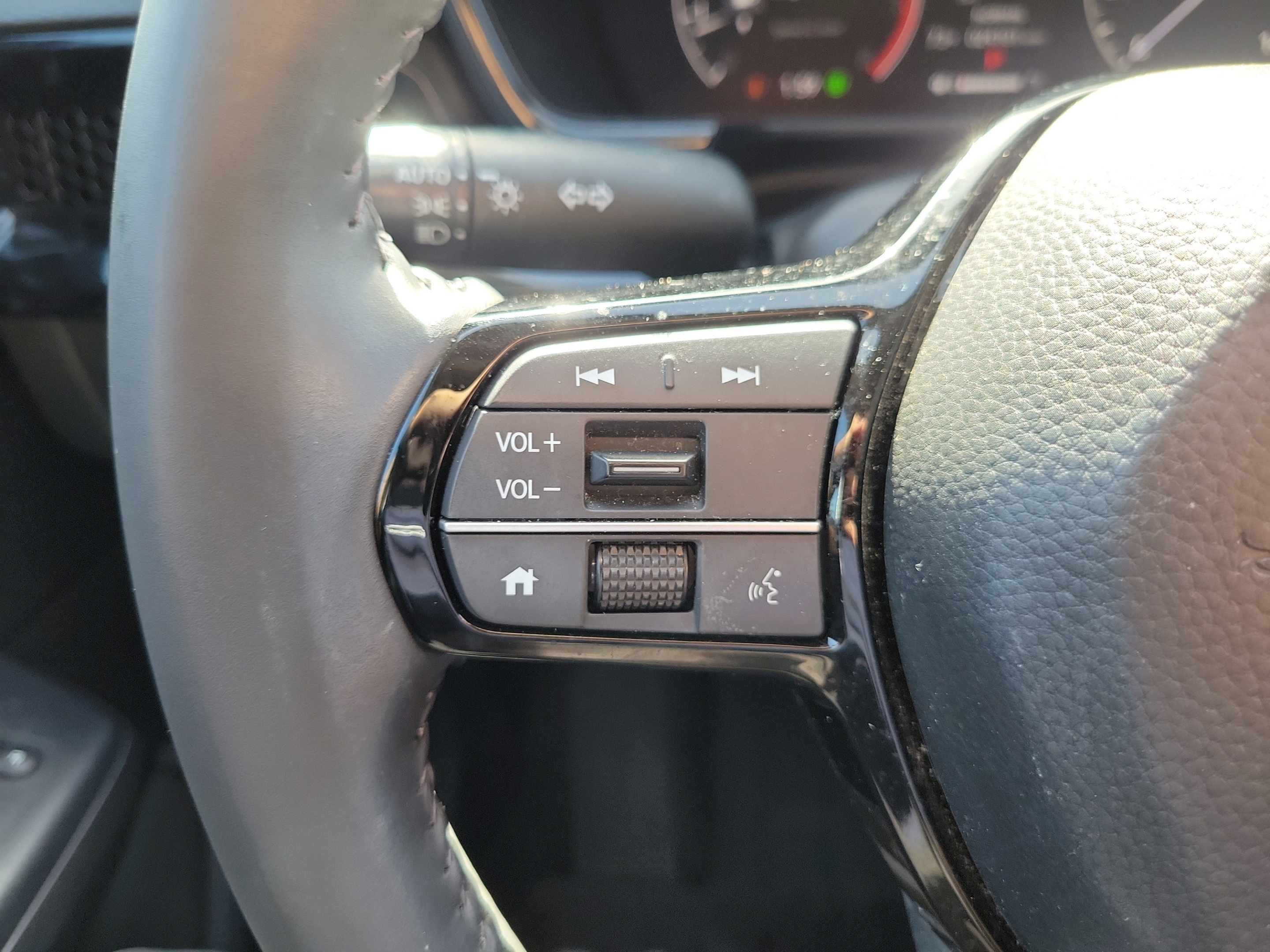 Used 2024 Honda CR-V EX-L image 30