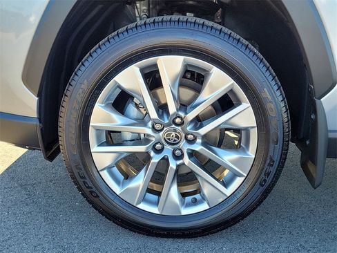 Used 2025 Toyota RAV4 XLE Premium image 25