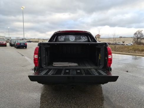 Used 2013 Chevrolet Avalanche LTZ image 10