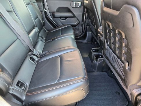 Used 2021 Jeep Gladiator Mojave image 18