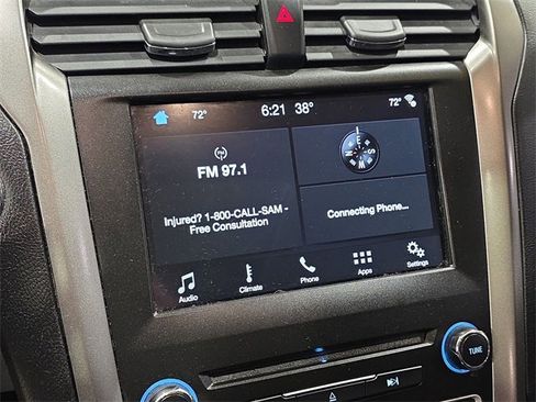 Used 2017 Ford Fusion SE w/ Fusion SE Technology Package image 18