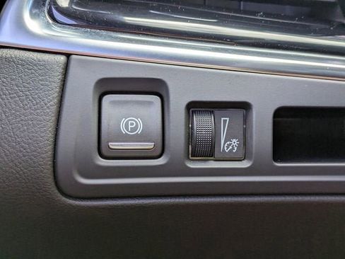 New 2025 Cadillac XT6 Luxury image 25