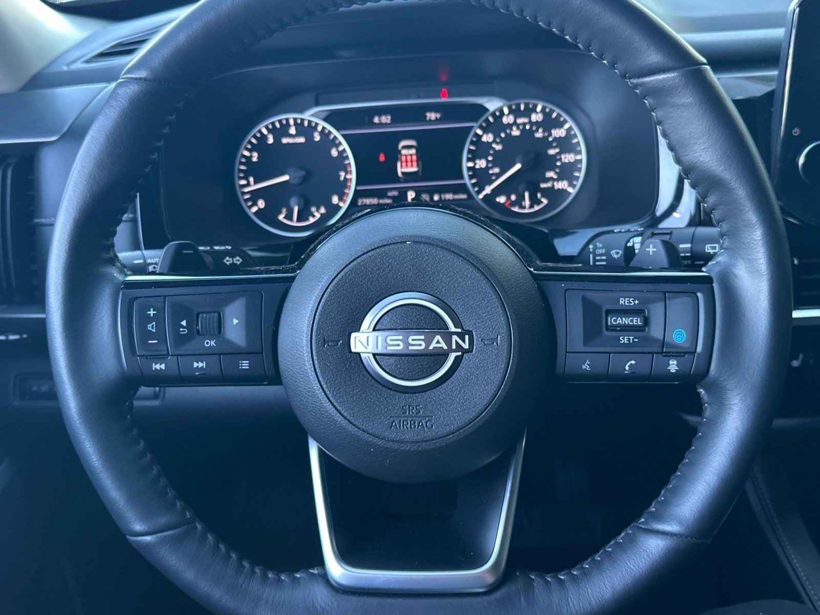 Used 2024 Nissan Pathfinder SL AWD/4WD image 22