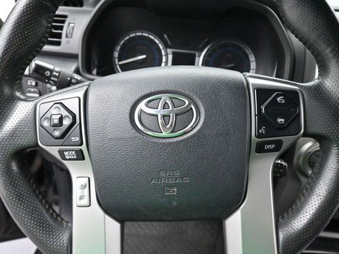 Used 2018 Toyota 4Runner Limited AWD/4WD image 19
