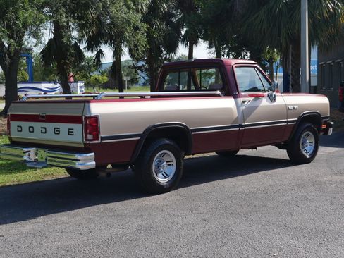 Used 1992 Dodge D/W Truck 150 RWD image 25