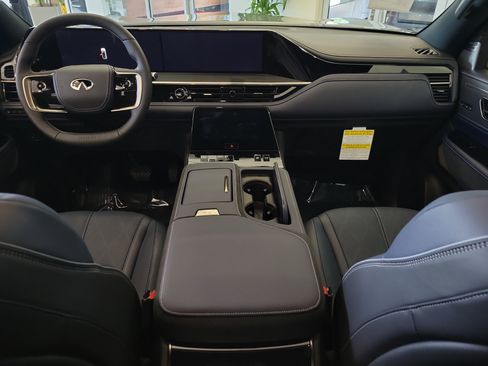 New 2026 INFINITI QX80 4WD image 12