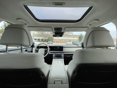 Used 2025 Hyundai Santa Fe Calligraphy image 32