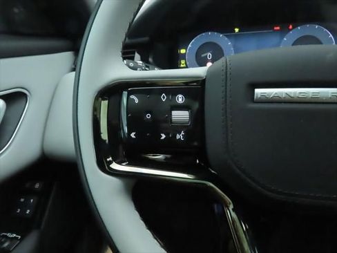 New 2026 Land Rover Range Rover Velar Dynamic SE image 12