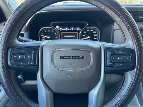 Used 2021 GMC Yukon Denali w/ Denali Premium Package image 22