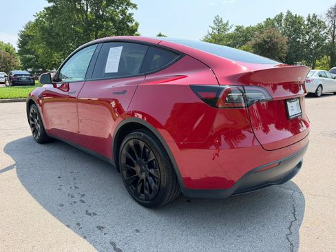 Used 2022 Tesla Model Y Long Range AWD/4WD image 7