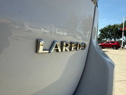 Used 2016 Jeep Grand Cherokee Laredo w/ Quick Order Package 23E RWD image 13