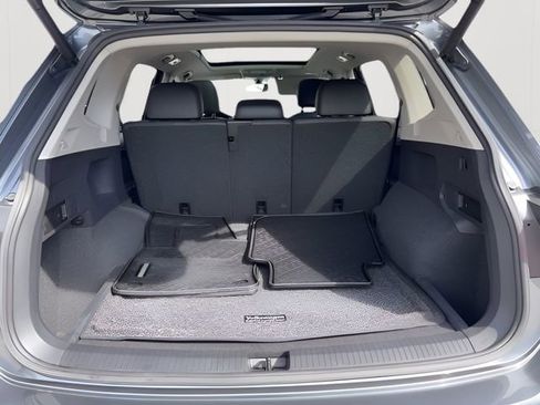 Used 2019 Volkswagen Tiguan SEL image 11
