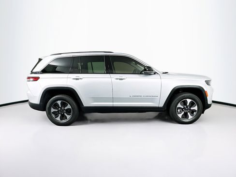 Used 2022 Jeep Grand Cherokee Limited 4xe w/ Luxury Tech Group II AWD/4WD image 10