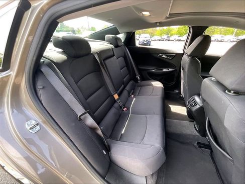 Used 2024 Chevrolet Malibu LT FWD image 19