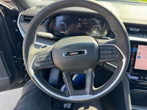 New 2026 Jeep Grand Cherokee L Limited AWD/4WD image 17