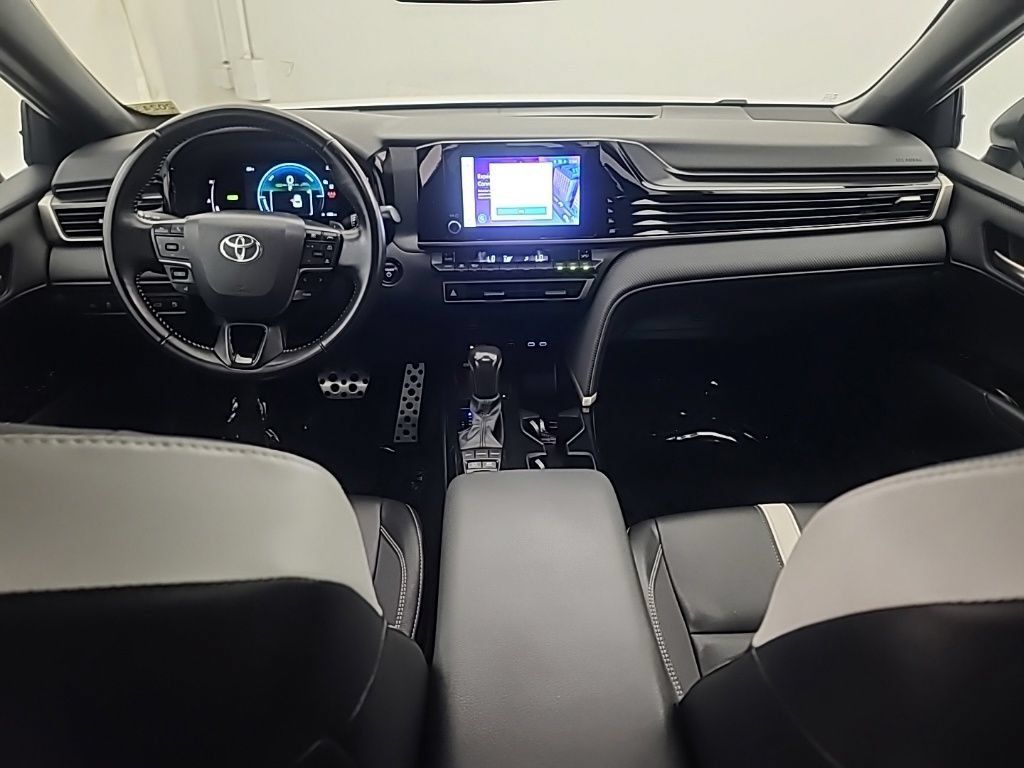Used 2025 Toyota Camry SE FWD image 22