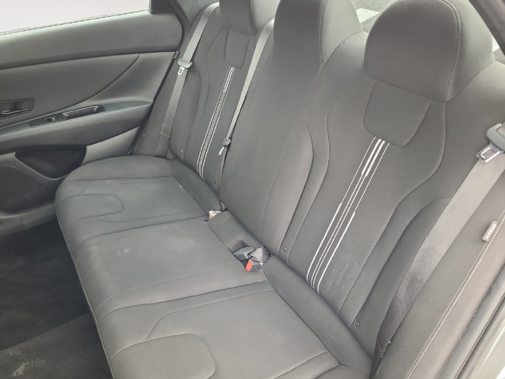 Used 2025 Hyundai Elantra Sport FWD image 13
