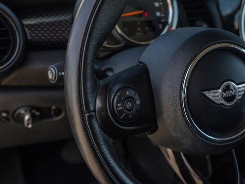 Used 2018 MINI Cooper S FWD image 17