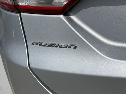 Used 2017 Ford Fusion S FWD image 9