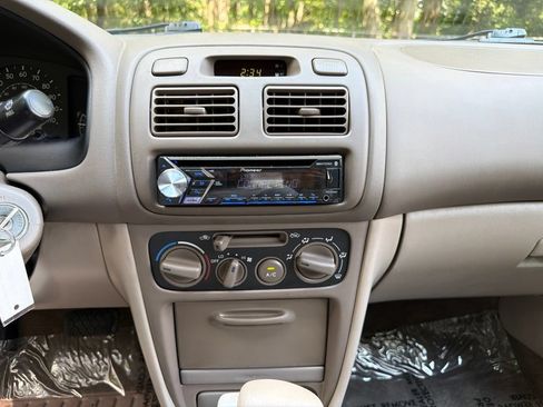 Used 1998 Toyota Corolla FWD image 22