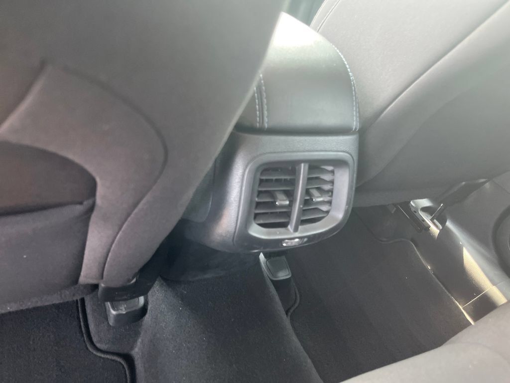 Used 2019 Jeep Cherokee Latitude w/ Popular Appearance Group AWD/4WD image 25