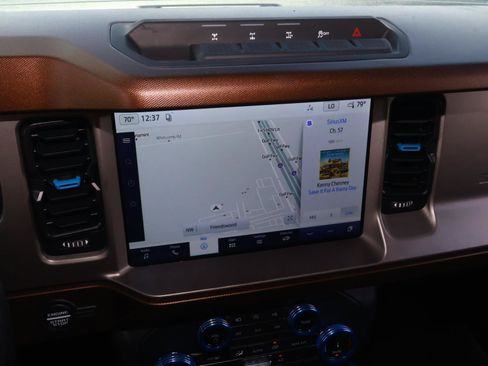 Used 2022 Ford Bronco Outer Banks w/ Sasquatch Package AWD/4WD image 28