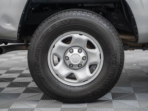 Certified 2021 Toyota Tacoma SR AWD/4WD image 18