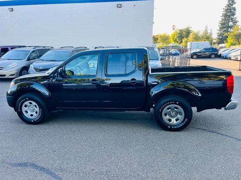 Used 2011 Nissan Frontier S RWD image 5