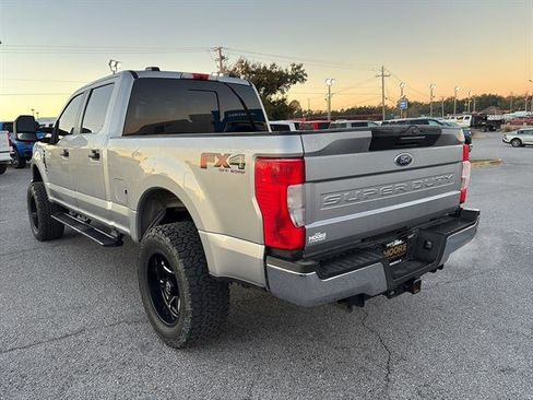 Used 2021 Ford F250 XL w/ STX Appearance Package image 5