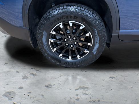 Used 2024 Chevrolet Traverse Z71 w/ LPO, Floor Liner Package AWD/4WD image 9